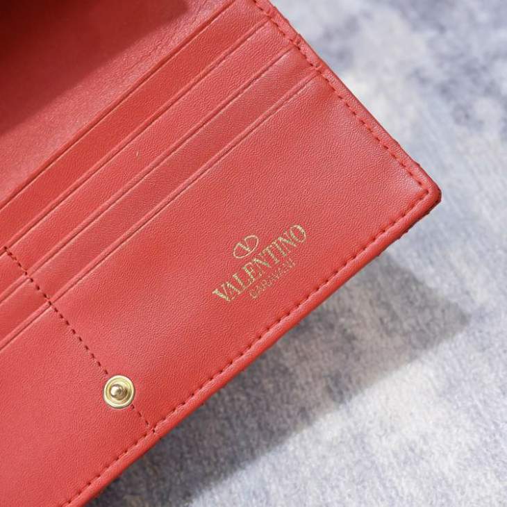 Picture of Valentino Handbags _SKUfw202998044fw